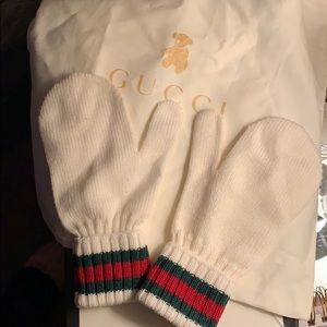 COPY - Gucci kids gloves